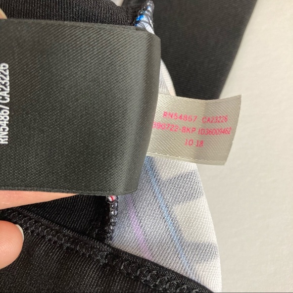 PINK Victoria Secret Ultimate sports Bra Size M - Picture 4 of 6